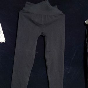 Black leggings